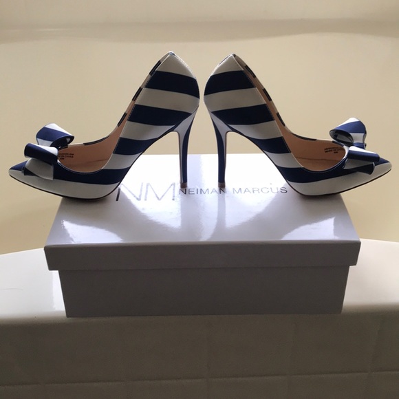 Neiman Marcus Abingdon Stripe bow - Picture 3 of 7